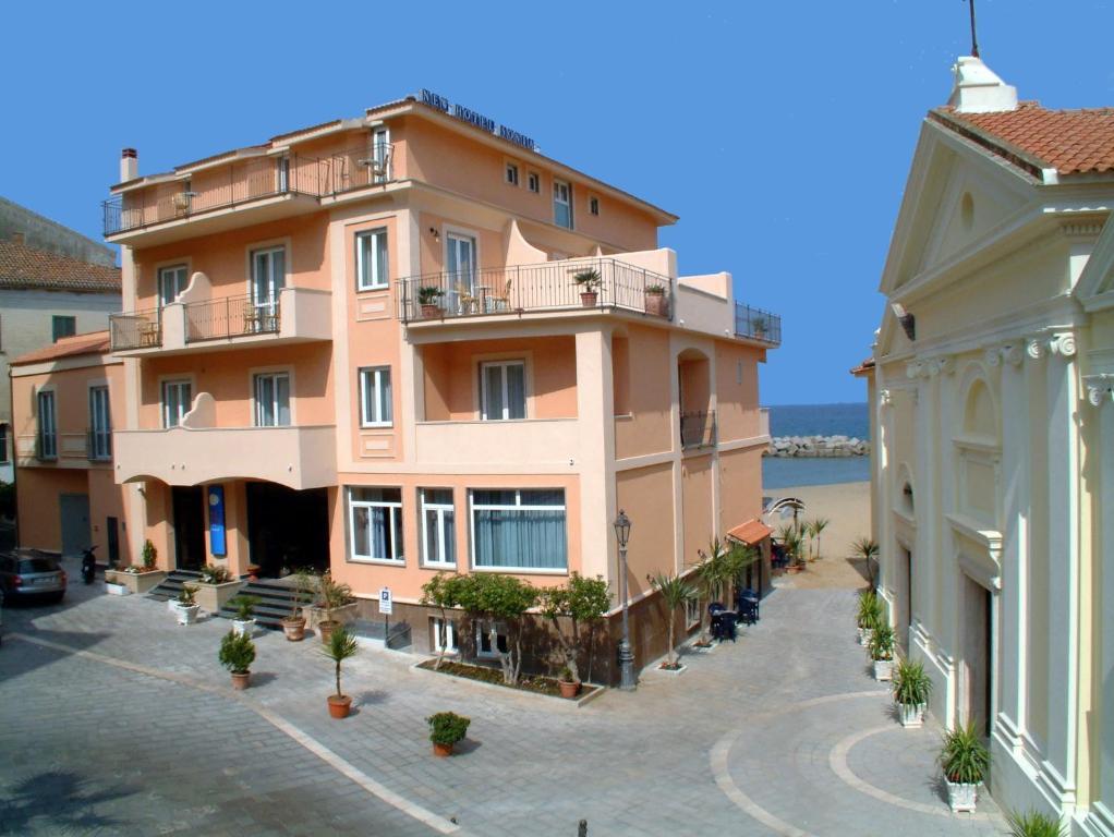 New Hotel Sonia Santa Maria di Castellabate Εξωτερικό φωτογραφία