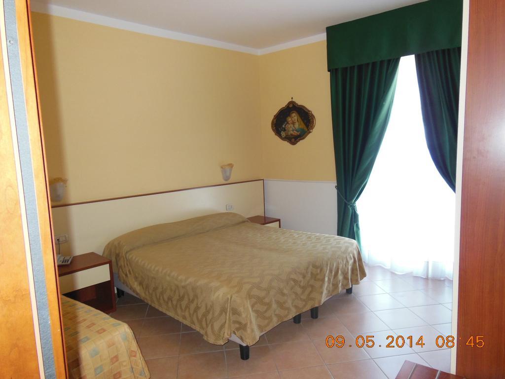 New Hotel Sonia Santa Maria di Castellabate Δωμάτιο φωτογραφία